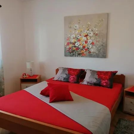 Apartment Milena Apartman *